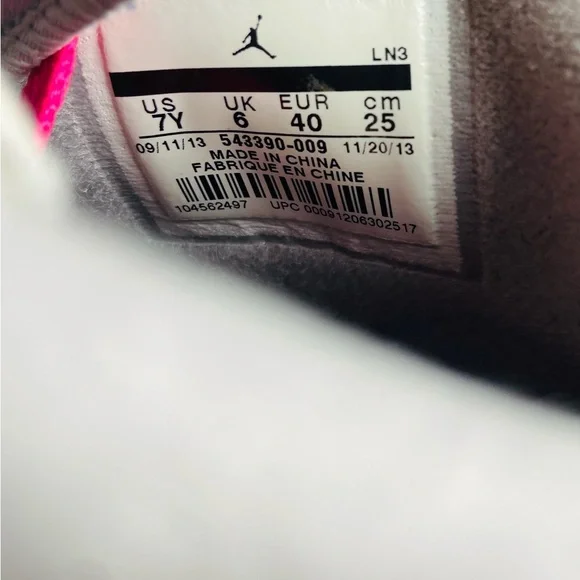 Jordan 6 ' Valentine's Day ' (GS) - Picture 9 of 10